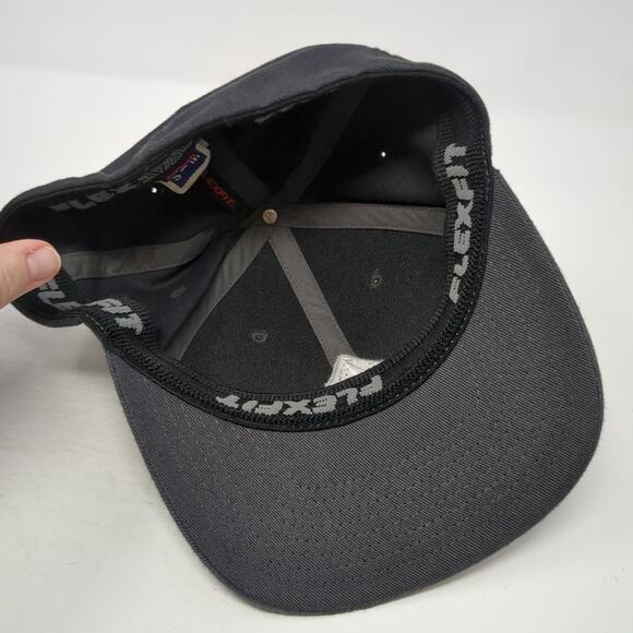 Volcom Fitted Baseball Cap Gray Medium Embroidered Vented Holes 6 Panel Flexfit - Picture 7 of 9
